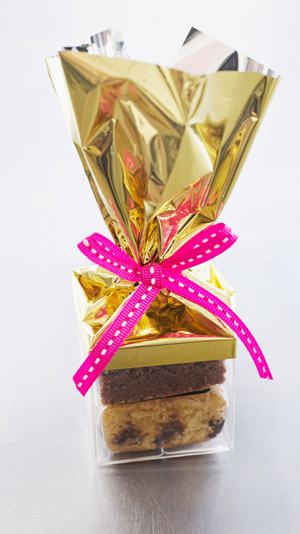2 Baby Witch brownie gold packaging
